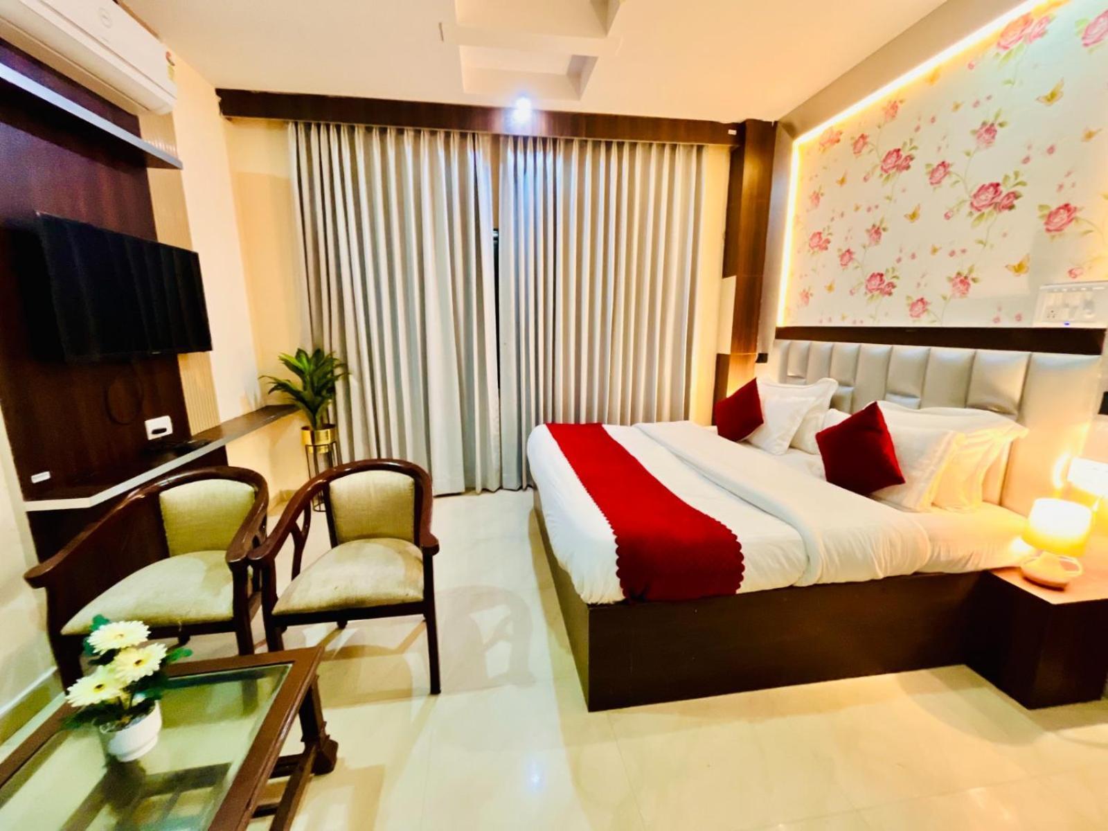Hotel Ramawati Near Ganga Ghat Haridwār Exterior foto